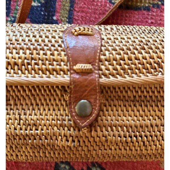 Handwoven Rattan Wicker Crossbody Bag Artisan Made Leather Strap - Picture 8 of 8